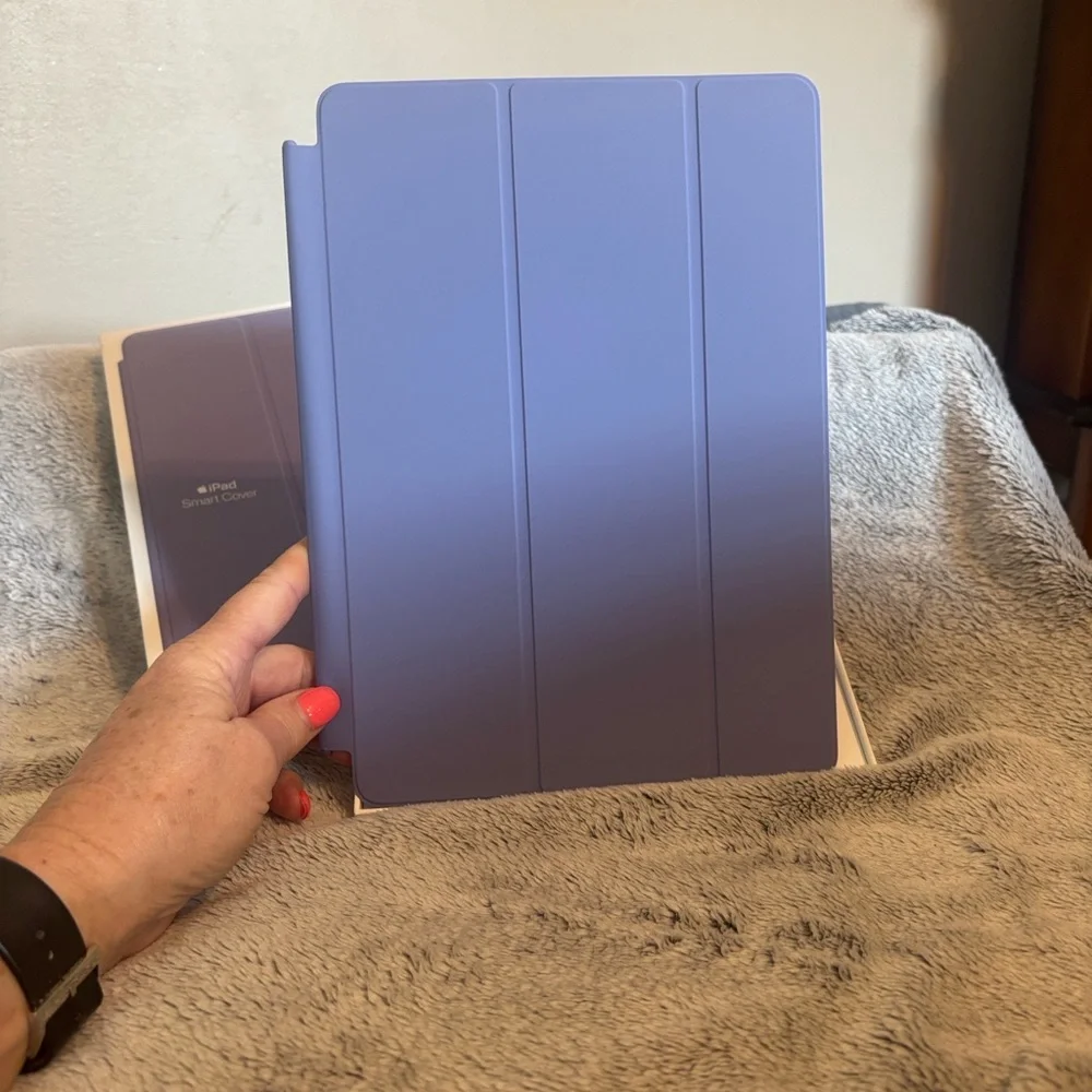 NWT Apple iPad Smart Cover - English Lavender